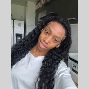 Amanda, babysitter à Saint Leu la Foret