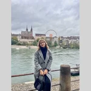 Veronika , babysitter à Mulhouse