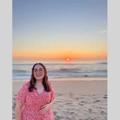 Léa , babysitter à Champs sur Marne