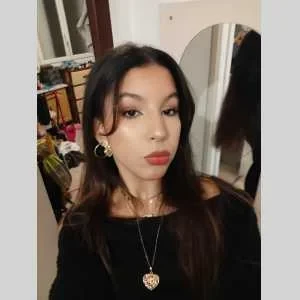 Youssra, babysitter à Le Havre