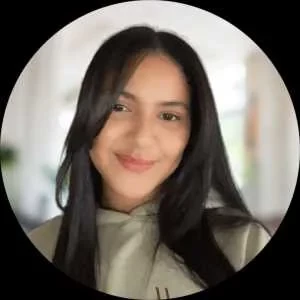 Imane, babysitter à Colombes