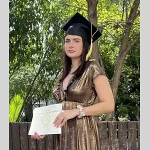 Emlynn, babysitter à Menton