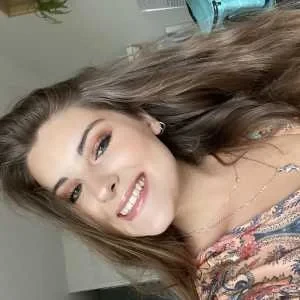 Shirley, babysitter à Villenave d Ornon