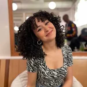 Hiba, babysitter à La Garenne Colombes