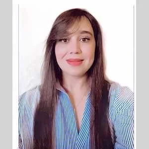 Nesrine, babysitter à Marseille