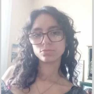 Lana, babysitter à Soyaux