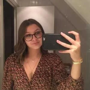 Zoé, babysitter à Givonne