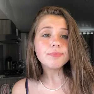 Madison, babysitter à Nouzonville