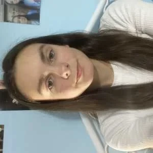 Coralie, babysitter à Pontcarre