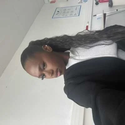 Yali, babysitter à Bonneville