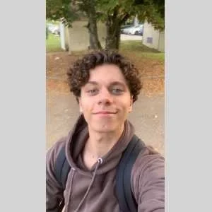 Adrien, babysitter à Messein