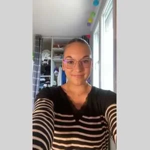 Marie, babysitter à Louverne