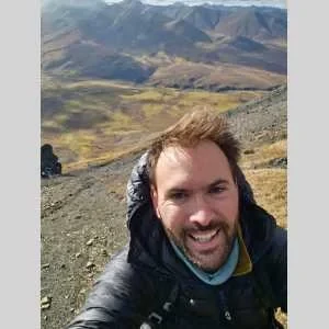 Florian , babysitter à Sevres