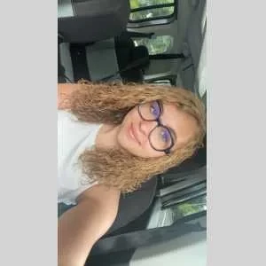 Cloé, babysitter à Exincourt