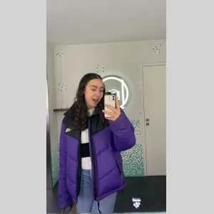 Louanne , babysitter à Rozier en Donzy