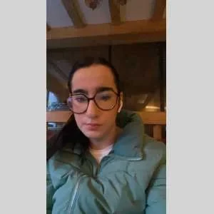 Oceane , babysitter à Landry