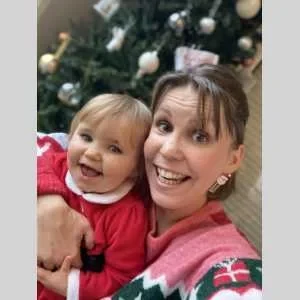 Noemie , babysitter à Ostricourt