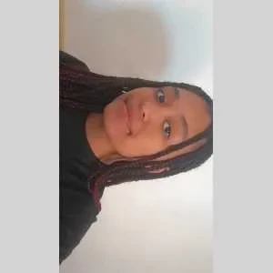 Auma, babysitter à Marseille