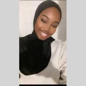 Megui , babysitter à Stains