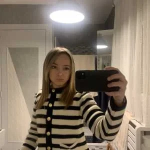 Jade, babysitter à Grez Neuville