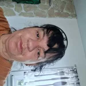 Carol, babysitter à Forcalqueiret