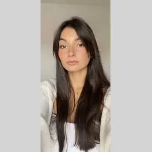 Lou, babysitter à Roquefort les Pins