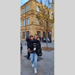 Julie , babysitter à Nice