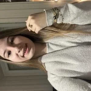 Maylis, babysitter à Huos