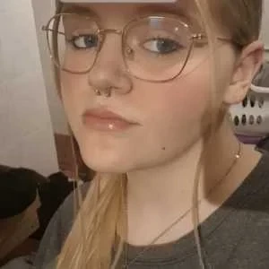 Luna , babysitter à Lapugnoy