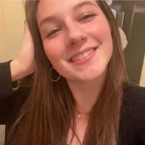 Zoe, babysitter à Gujan Mestras