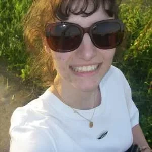 Oryane, babysitter à Villiers le Bacle