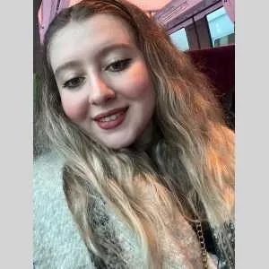 Yasmine, babysitter à Pontoise