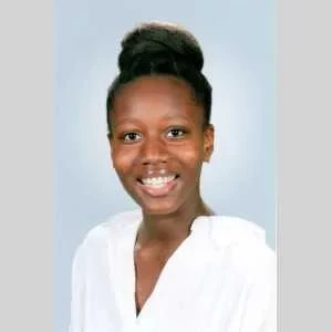 Yaël, babysitter à Montreuil