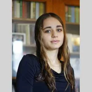 Esther, babysitter à Versailles