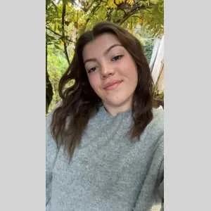 Justine, babysitter à Menton