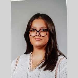 Lisa, babysitter à Senlis