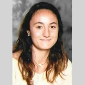 Claire , babysitter à Ahetze