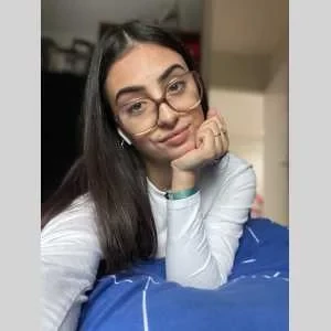 Lilou , babysitter à Nerigean