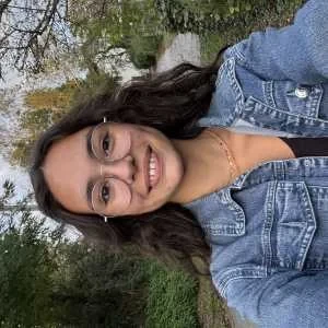 Sintia, babysitter à Nonglard