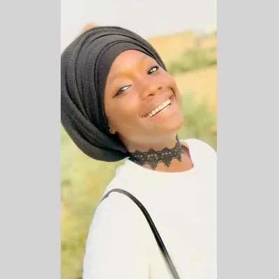 Kine , babysitter à Paris