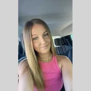 Hana, babysitter à Le Castellet