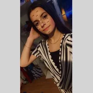 Elsa, babysitter à Mezangers