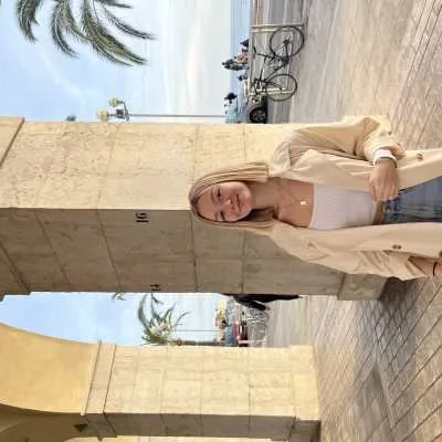 Cyliane, babysitter à Frejus