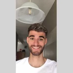 Alex, babysitter à Colmar