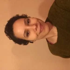 Dounia, babysitter à Chamalieres