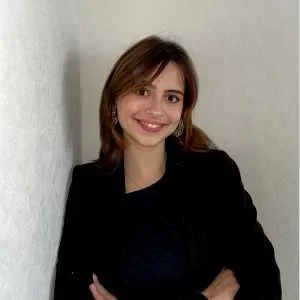 Adele, babysitter à Tours