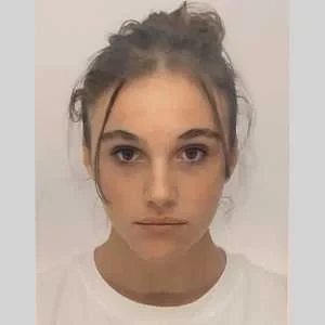 Olivia , babysitter à Le Plan de la Tour