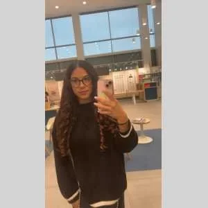 Alyssa, babysitter à La Ferriere