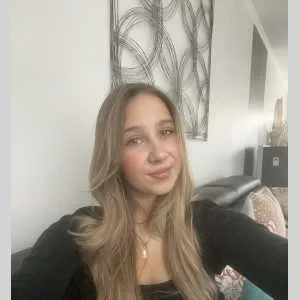 Lou, babysitter à Leforest