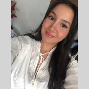 Wardia , babysitter à Gond Pontouvre